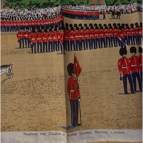 Two vintage Tea towels by Ulster - Picture 3 of 4